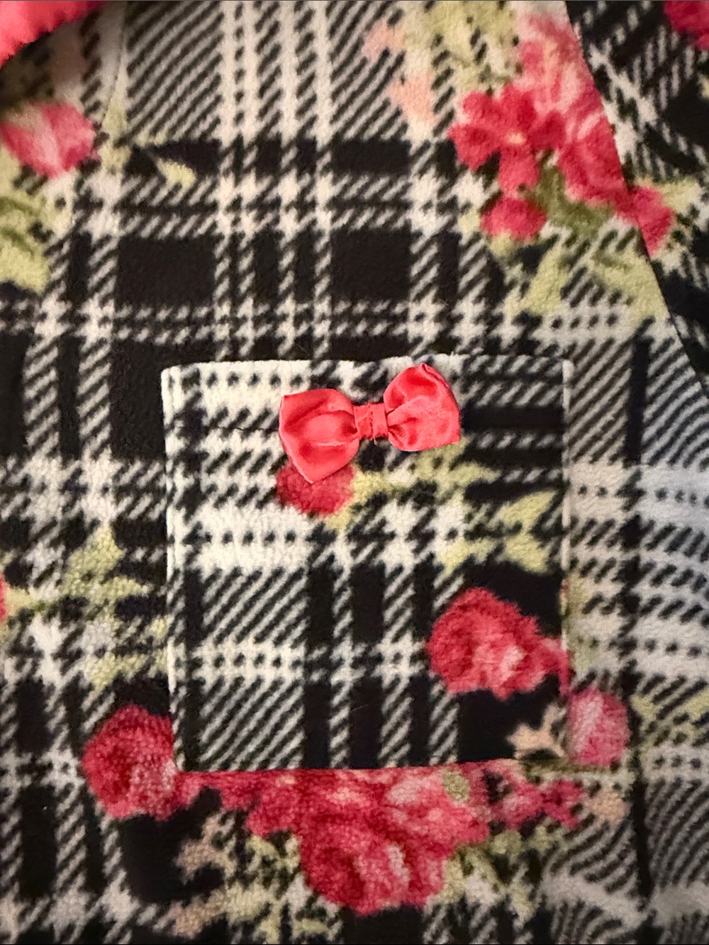 Betsey Johnson Black & White Plaid flannel Pajama Set with Pink Floral Medium - Picture 3 of 9